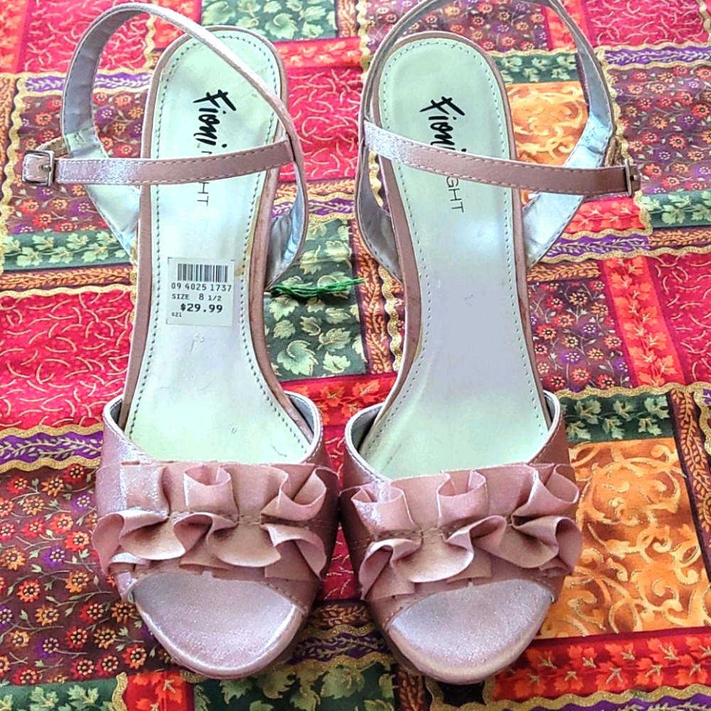 Shoes - Picture 1 of 6